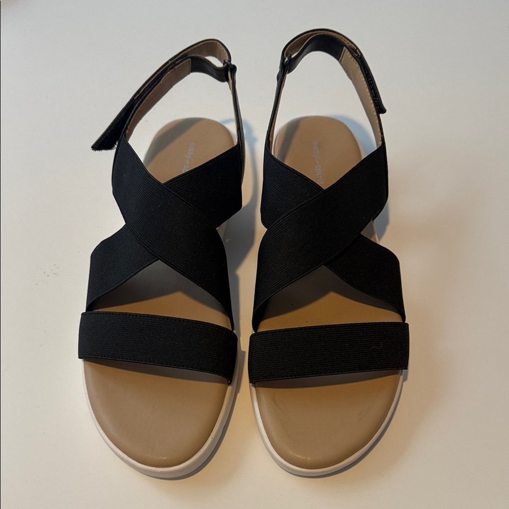 Easy Spirit Women's Black Sandals